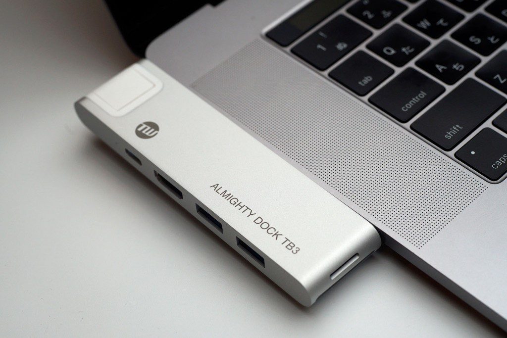 MacBook Pro/Air用USB-Cハブ「TUNEWEAR ALMIGHTY DOCK TB3」が発売されたのでレビューします